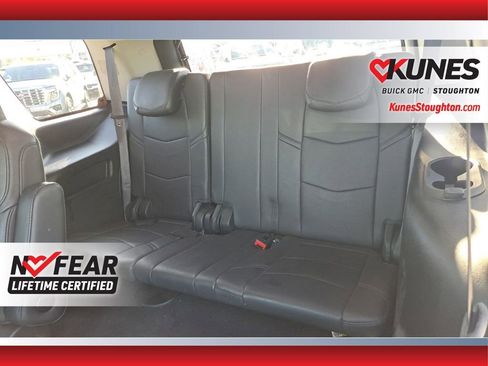 Used 2018 Cadillac Escalade Premium Luxury image 39