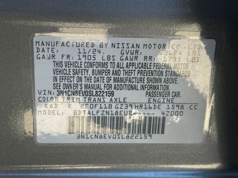 Used 2025 Nissan Versa SV FWD image 27