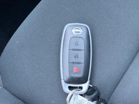Used 2024 Nissan Rogue S AWD/4WD image 20