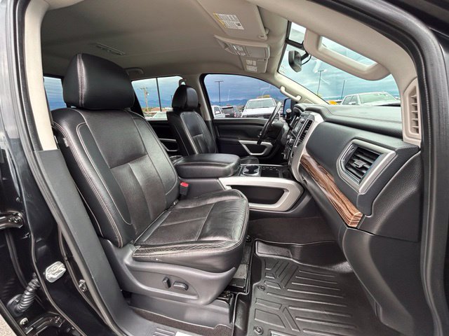 Used 2018 Nissan Titan SL w/ Chrome Package AWD/4WD image 35