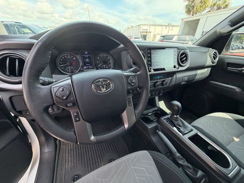 Used 2023 Toyota Tacoma TRD Off-Road AWD/4WD image 19