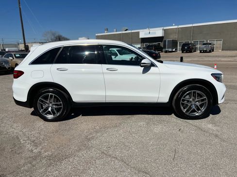 Used 2017 Mercedes-Benz GLC 300 4MATIC image 10