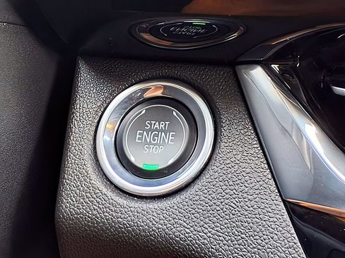 Used 2025 Buick Envista Avenir FWD image 11