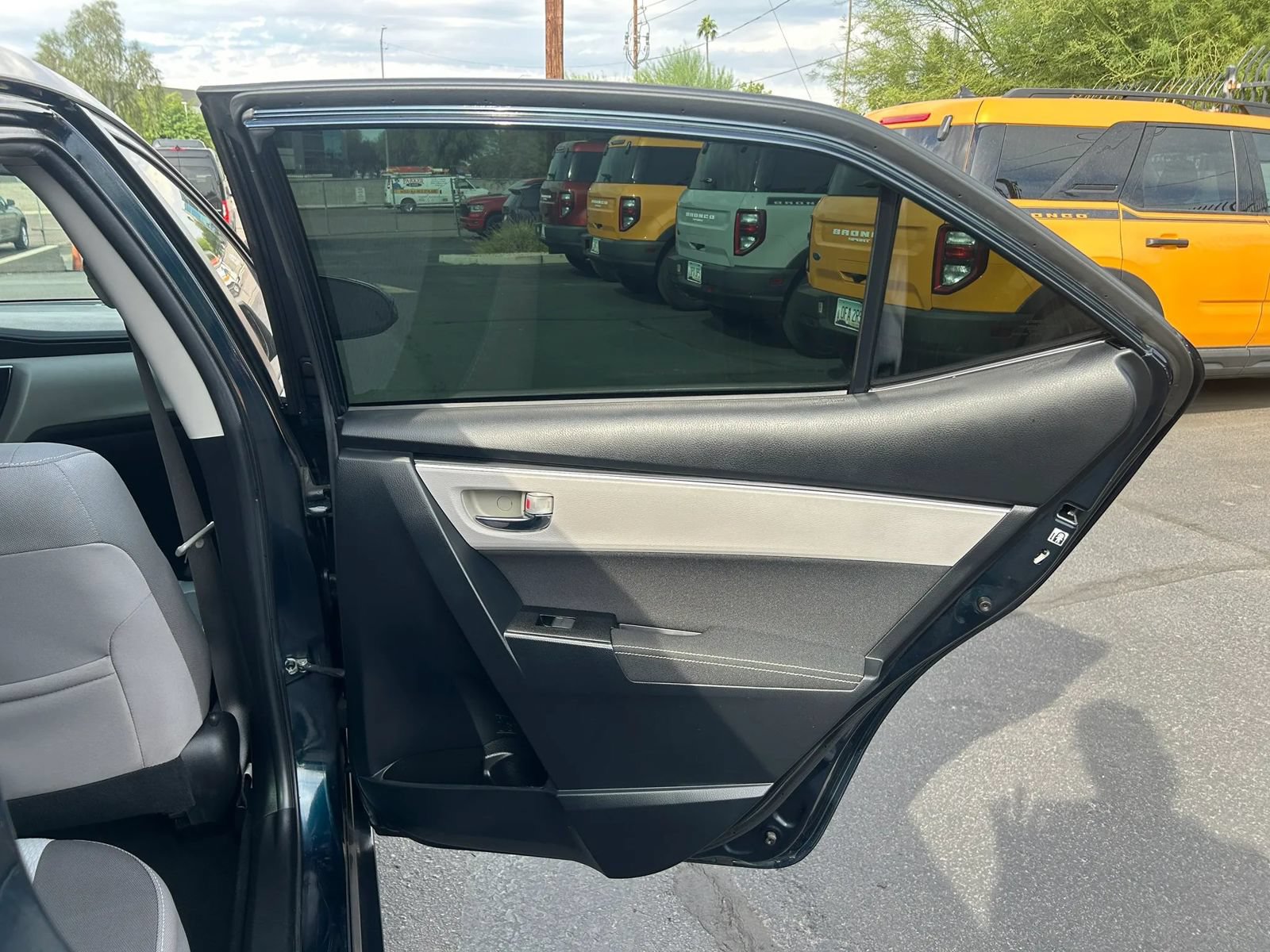 Used 2019 Toyota Corolla LE FWD image 21