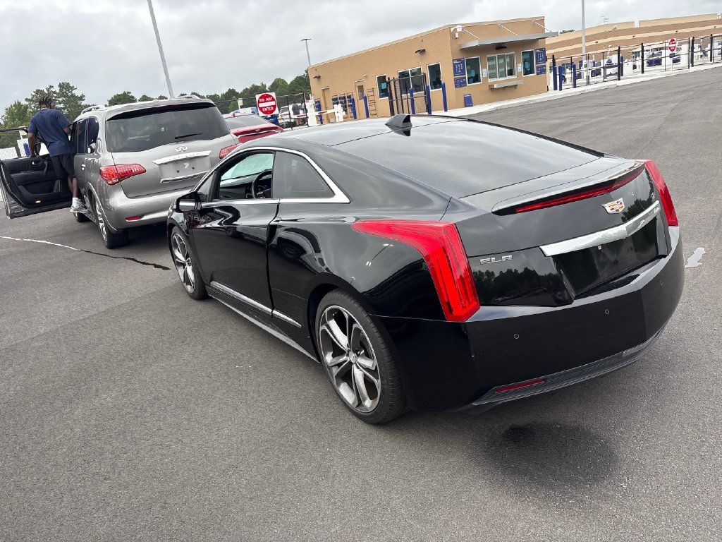 Used 2016 Cadillac ELR w/ Performance Package FWD image 4