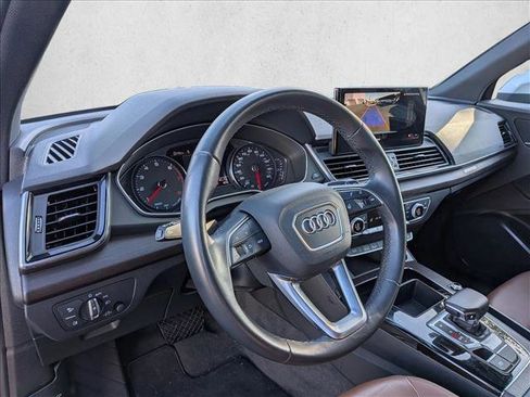 Used 2022 Audi Q5 2.0T Premium w/ Convenience Package AWD/4WD image 9