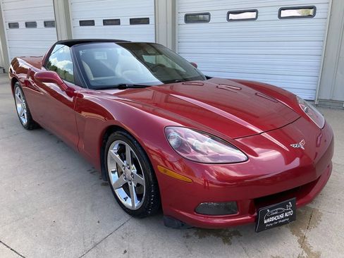 Used 2005 Chevrolet Corvette Coupe w/ Preferred Equipment Group RWD image 3