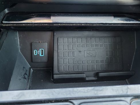 Used 2022 Ford F150 Lariat w/ Trailer Tow Package image 13