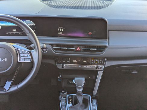 Used 2025 Kia Seltos EX w/ EX Sunroof Package image 14