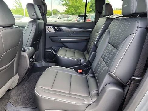 New 2026 Buick Enclave Avenir w/ Super Cruise Package image 14