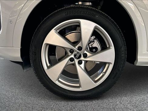 New 2025 Audi Q5 Premium Plus image 13