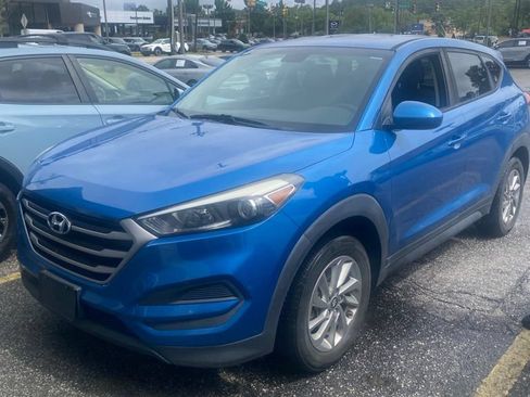 Used 2018 Hyundai Tucson SE AWD/4WD image 1