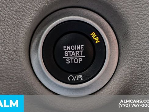 Used 2023 Chrysler Voyager LX FWD image 41