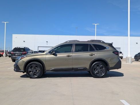 Certified 2022 Subaru Outback Onyx Edition XT image 3