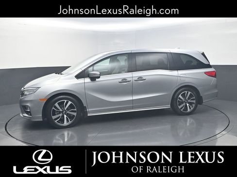 Used 2019 Honda Odyssey Elite image 2