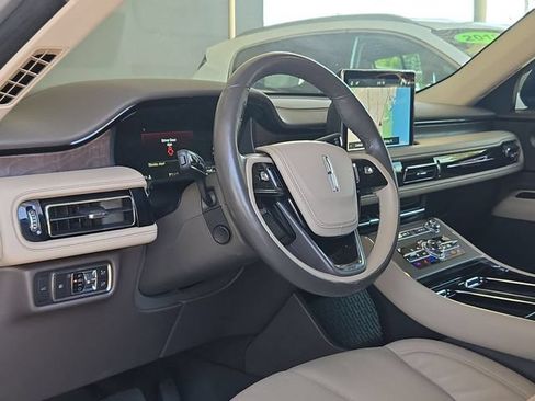 Used 2023 Lincoln Aviator Reserve w/ Equipment Group 201A AWD/4WD image 11