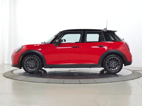 Used 2025 MINI Cooper S FWD image 5