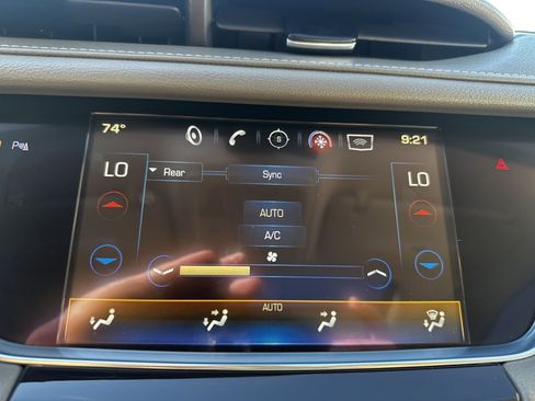 Used 2018 Cadillac XT5 Premium Luxury image 34