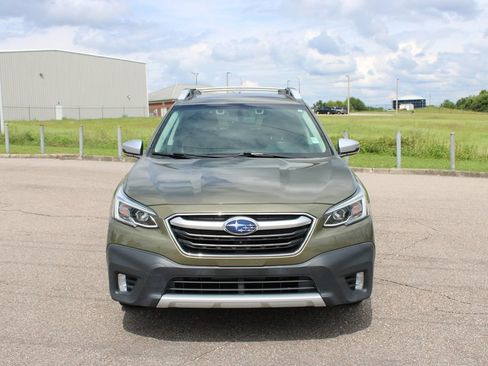 Used 2020 Subaru Outback Touring w/ Popular Package #2 AWD/4WD image 4