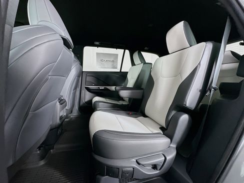 New 2025 Lexus TX 500h AWD image 26