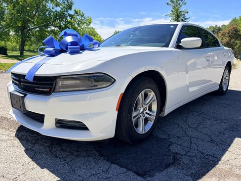 Used 2019 Dodge Charger SXT RWD image 7