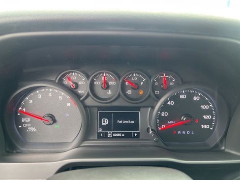 Used 2022 Chevrolet Silverado 1500 Custom Trail Boss w/ LPO, Dark Essentials Package AWD/4WD image 32