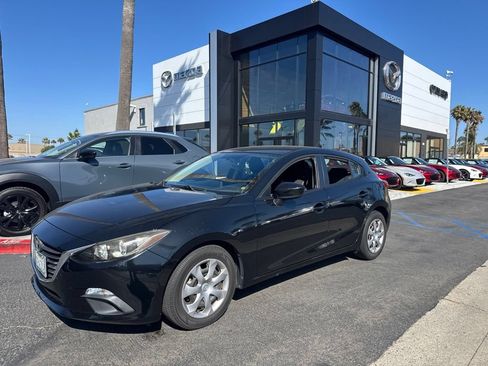 Used 2016 MAZDA MAZDA3 i Sport FWD image 1