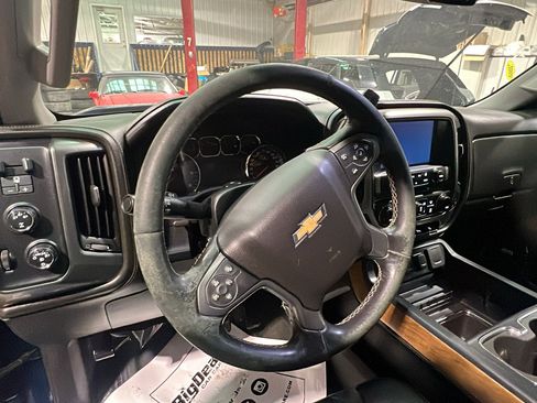 Used 2015 Chevrolet Silverado 2500 LTZ w/ LTZ Plus Package image 14