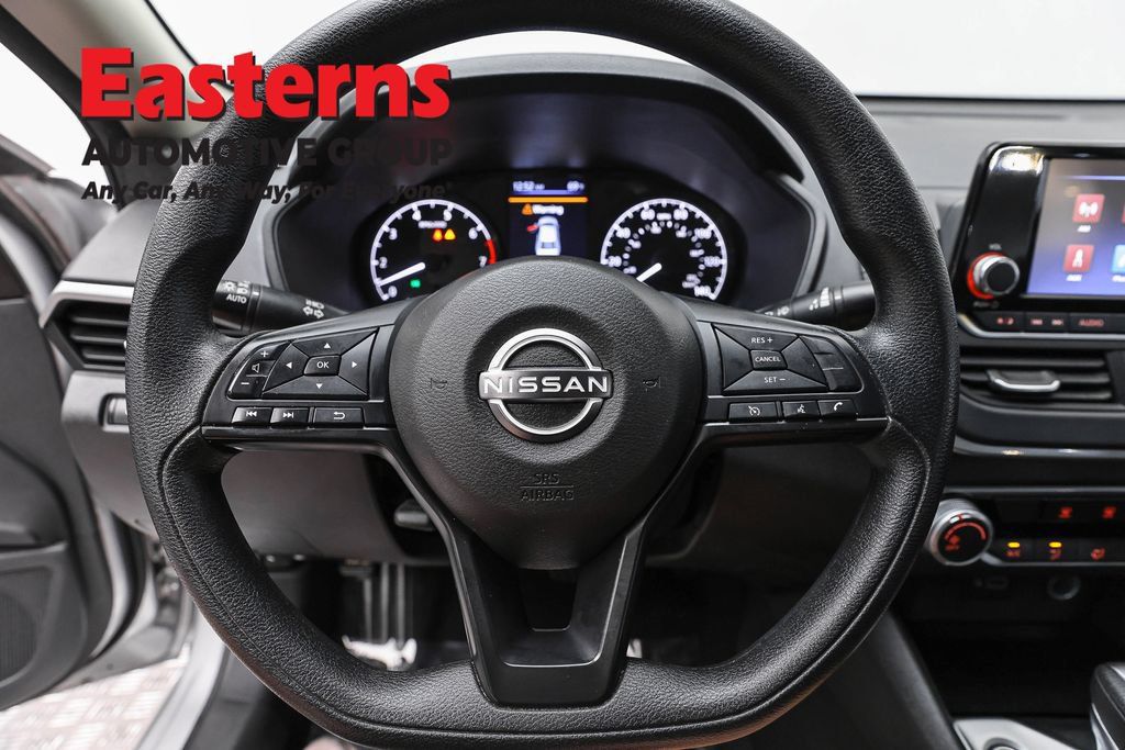 Used 2024 Nissan Altima 2.5 S FWD image 10