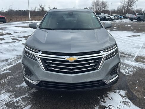 Used 2023 Chevrolet Equinox Premier image 9