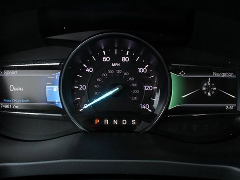 Used 2018 Ford Explorer Limited image 16