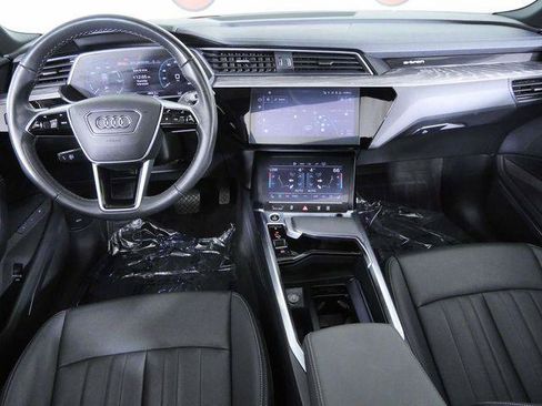 Certified 2024 Audi Q8 e-tron Premium Plus w/ Premium Plus Package AWD/4WD image 16
