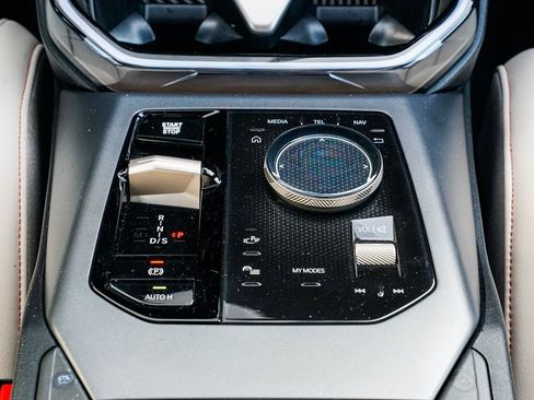 Used 2025 BMW X3 xDrive30i w/ Premium Package image 15