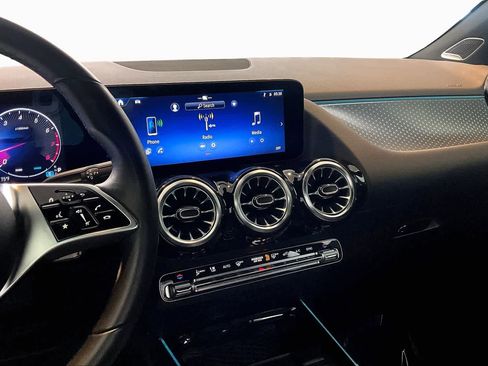 Used 2025 Mercedes-Benz GLA 250 image 8