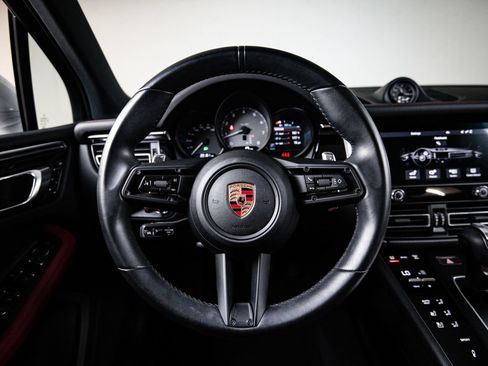 Certified 2023 Porsche Macan S AWD/4WD image 26