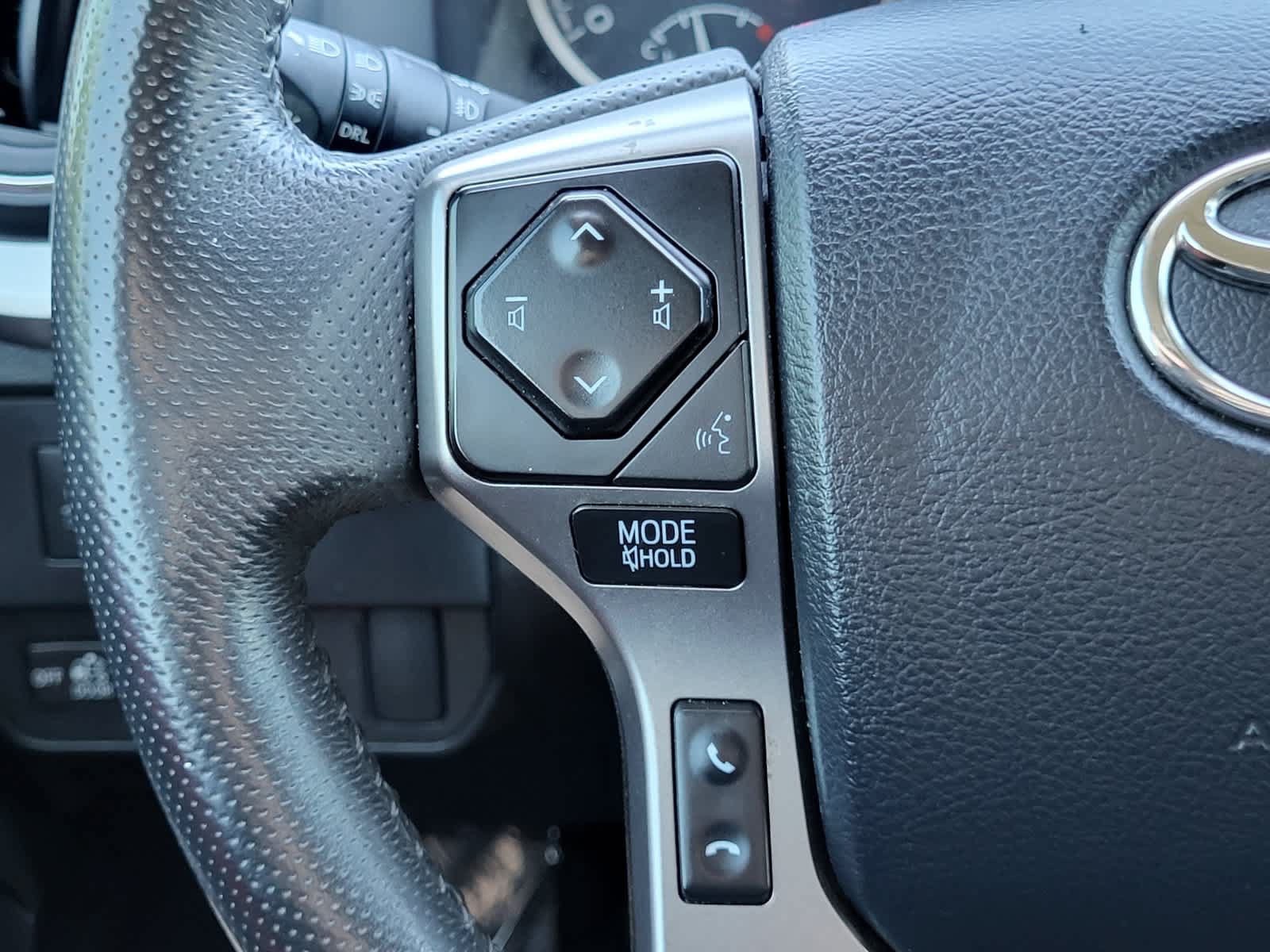 Used 2023 Toyota Tacoma SR5 RWD image 15