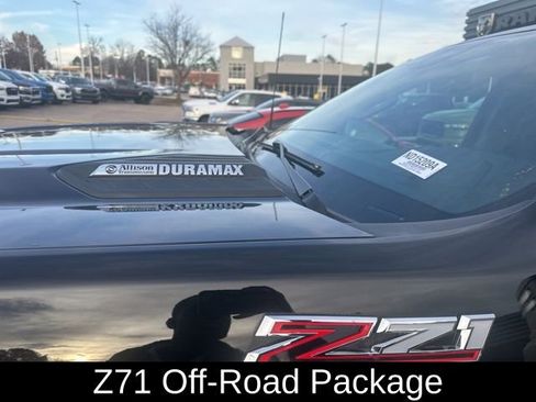 Used 2024 Chevrolet Silverado 3500 LT image 7