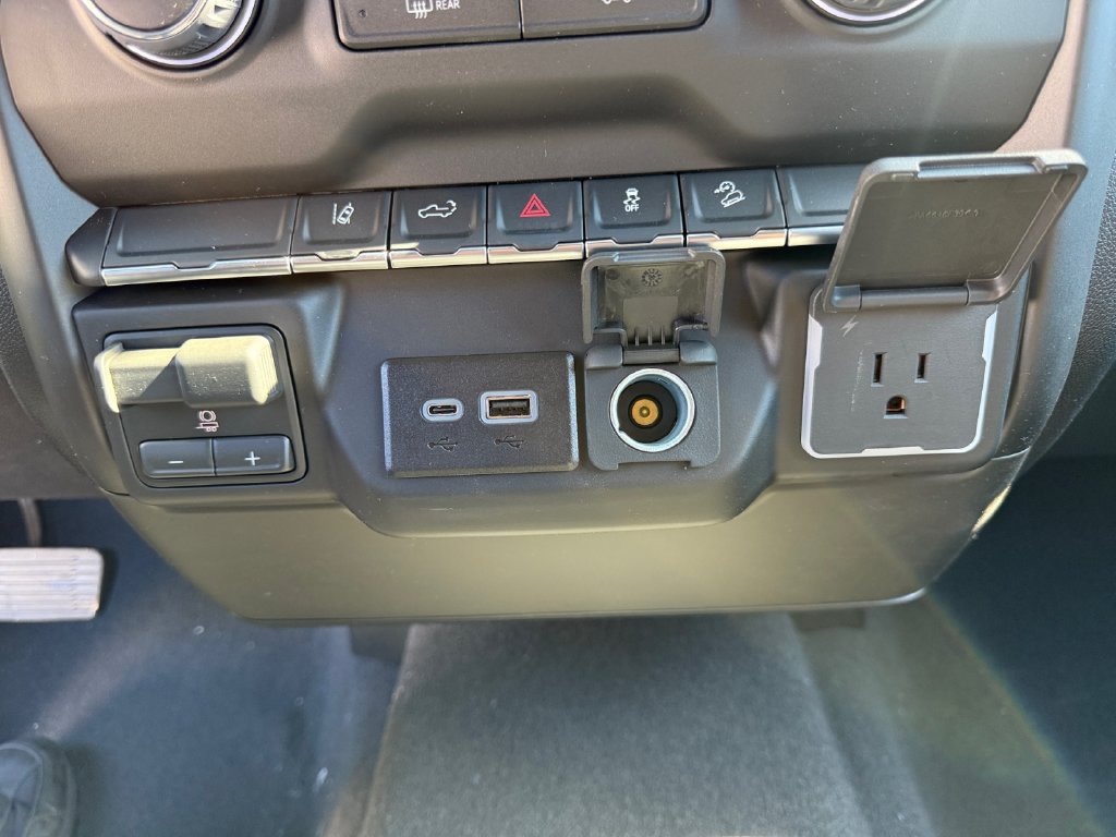 New 2026 Chevrolet Silverado 2500 Custom w/ Custom Convenience Package AWD/4WD image 34