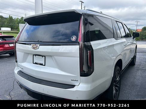 Used 2022 Cadillac Escalade ESV Sport w/ Touring Package AWD/4WD image 7