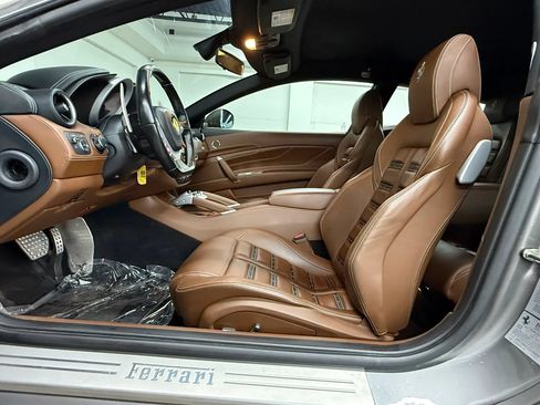 Used 2012 Ferrari FF AWD/4WD image 37