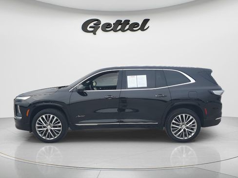 Used 2025 Buick Enclave Avenir FWD image 8