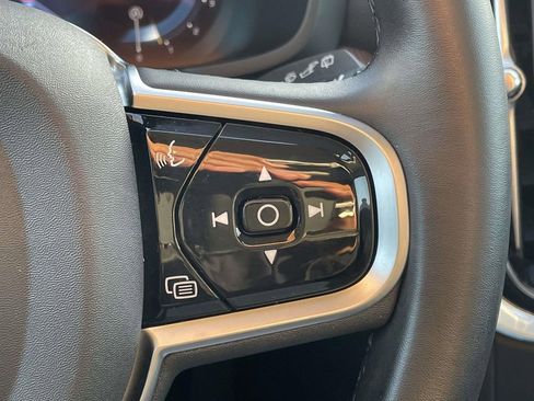 Used 2025 Volvo V60 B5 Cross Country Plus image 11