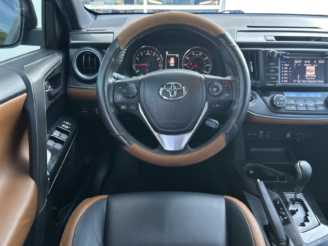 Used 2017 Toyota RAV4 SE FWD image 13