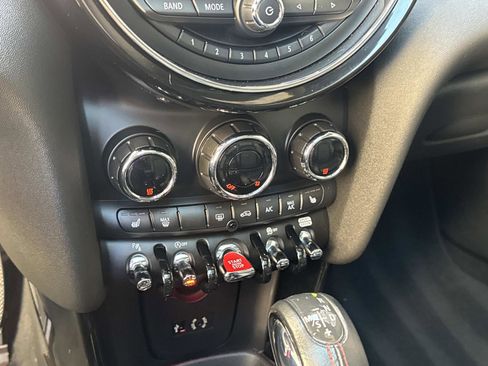 Used 2018 MINI Cooper S FWD image 18