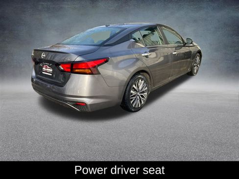 Used 2023 Nissan Altima 2.5 SV image 6