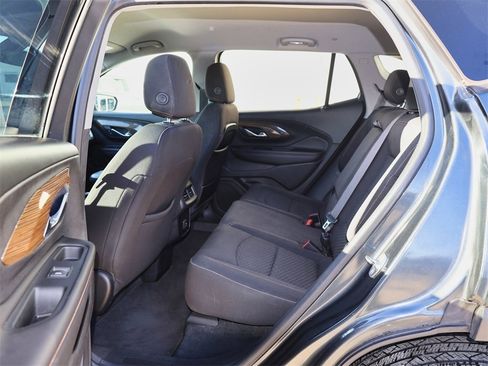 Used 2018 GMC Terrain SLE w/ Driver Convenience Package image 15