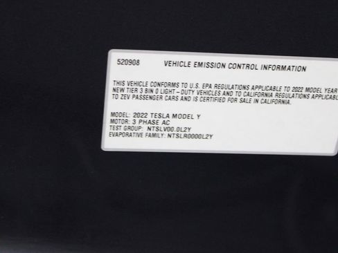 Used 2022 Tesla Model Y Performance image 34