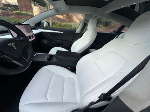 Used 2022 Tesla Model 3 Performance image 12