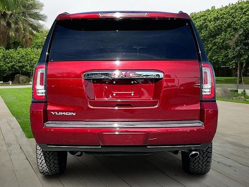 Used 2019 GMC Yukon Denali w/ Denali Ultimate Package image 4