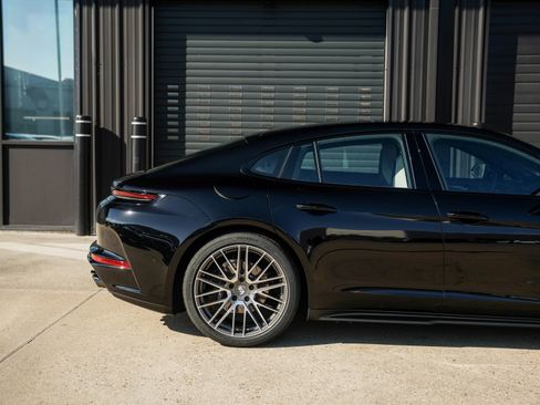 New 2026 Porsche Panamera 4 image 14